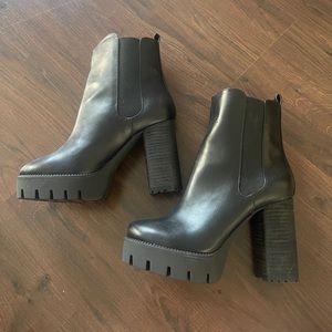 Charles david chelsea boots